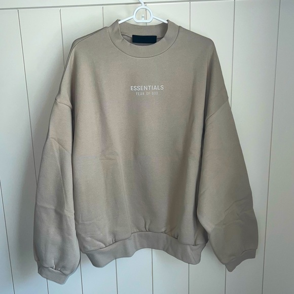 NWT Fear of God Essentials Core Crewneck in Silver Cloud - Picture 1 of 12